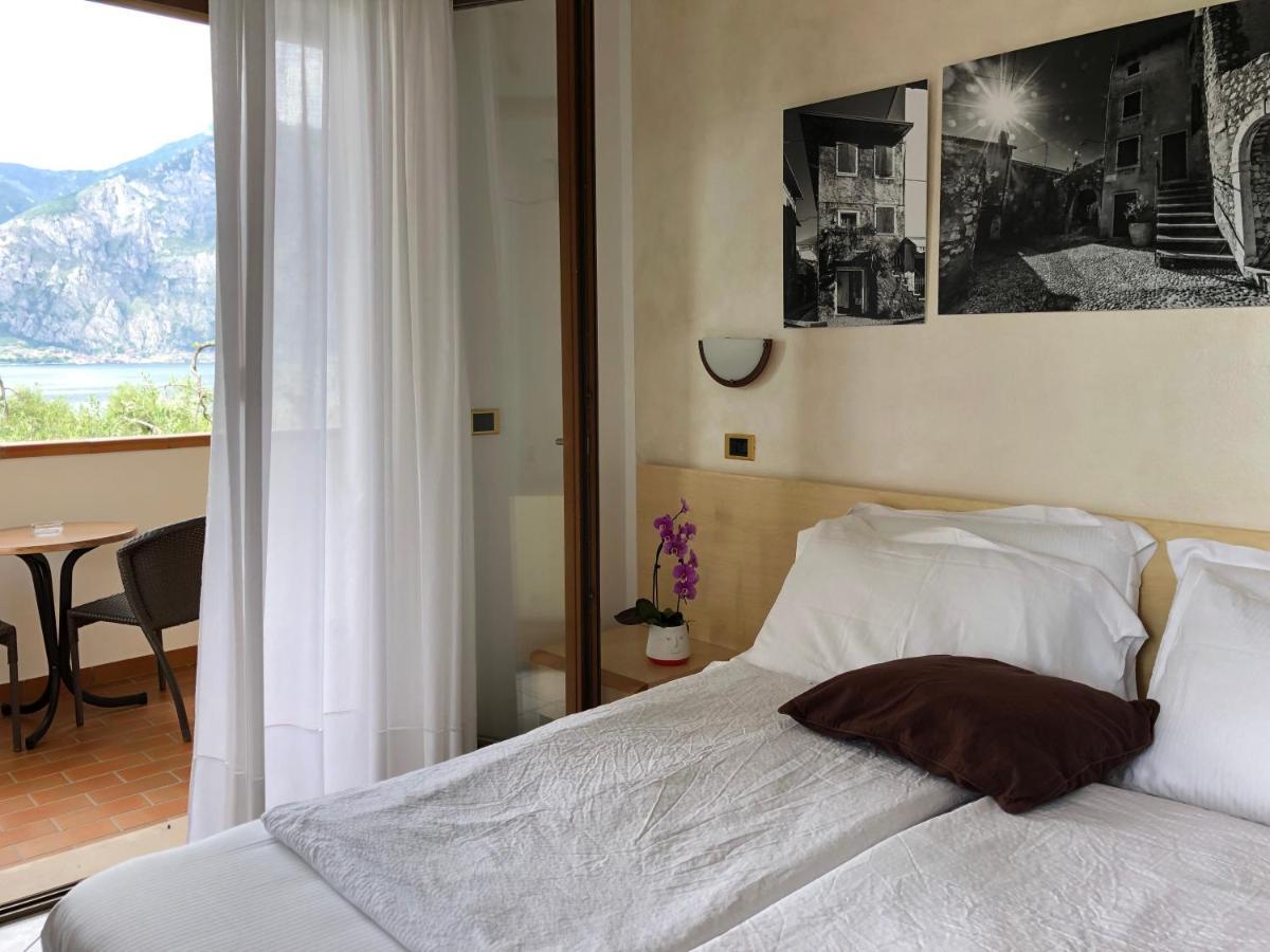 B&B Casa Benamati by Kelly Malcesine Bagian luar foto
