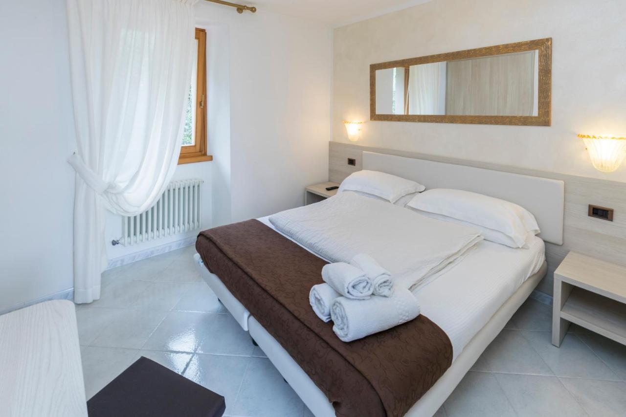 B&B Casa Benamati by Kelly Malcesine Bagian luar foto