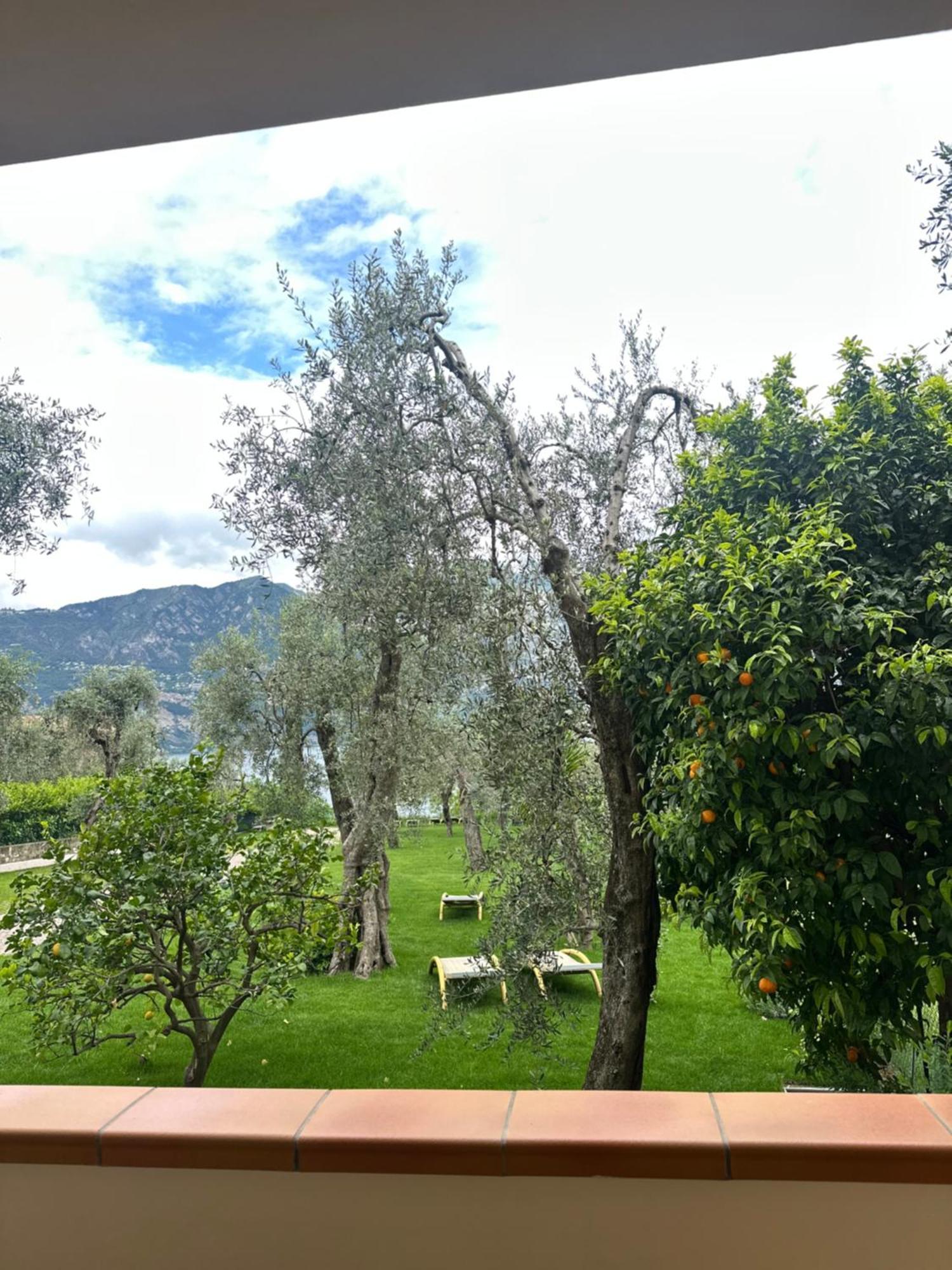 B&B Casa Benamati by Kelly Malcesine Bagian luar foto
