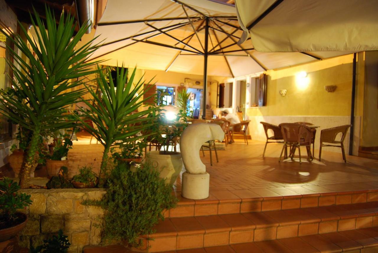 B&B Casa Benamati by Kelly Malcesine Bagian luar foto