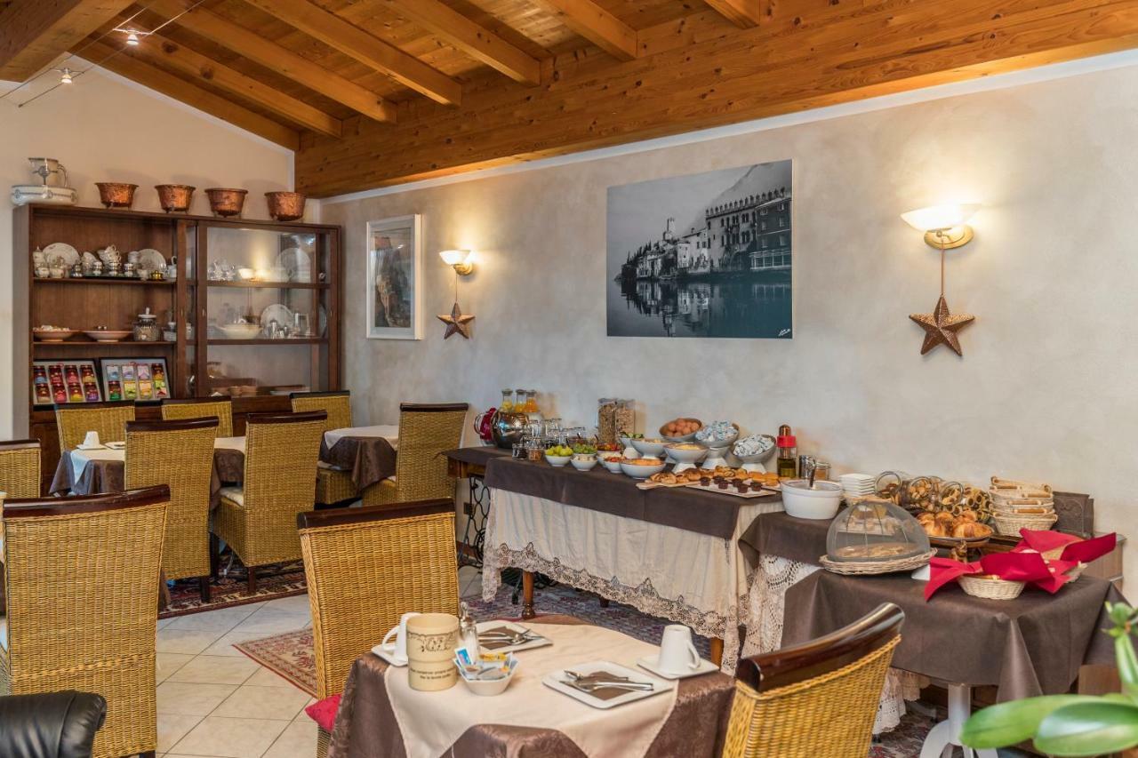 B&B Casa Benamati by Kelly Malcesine Bagian luar foto
