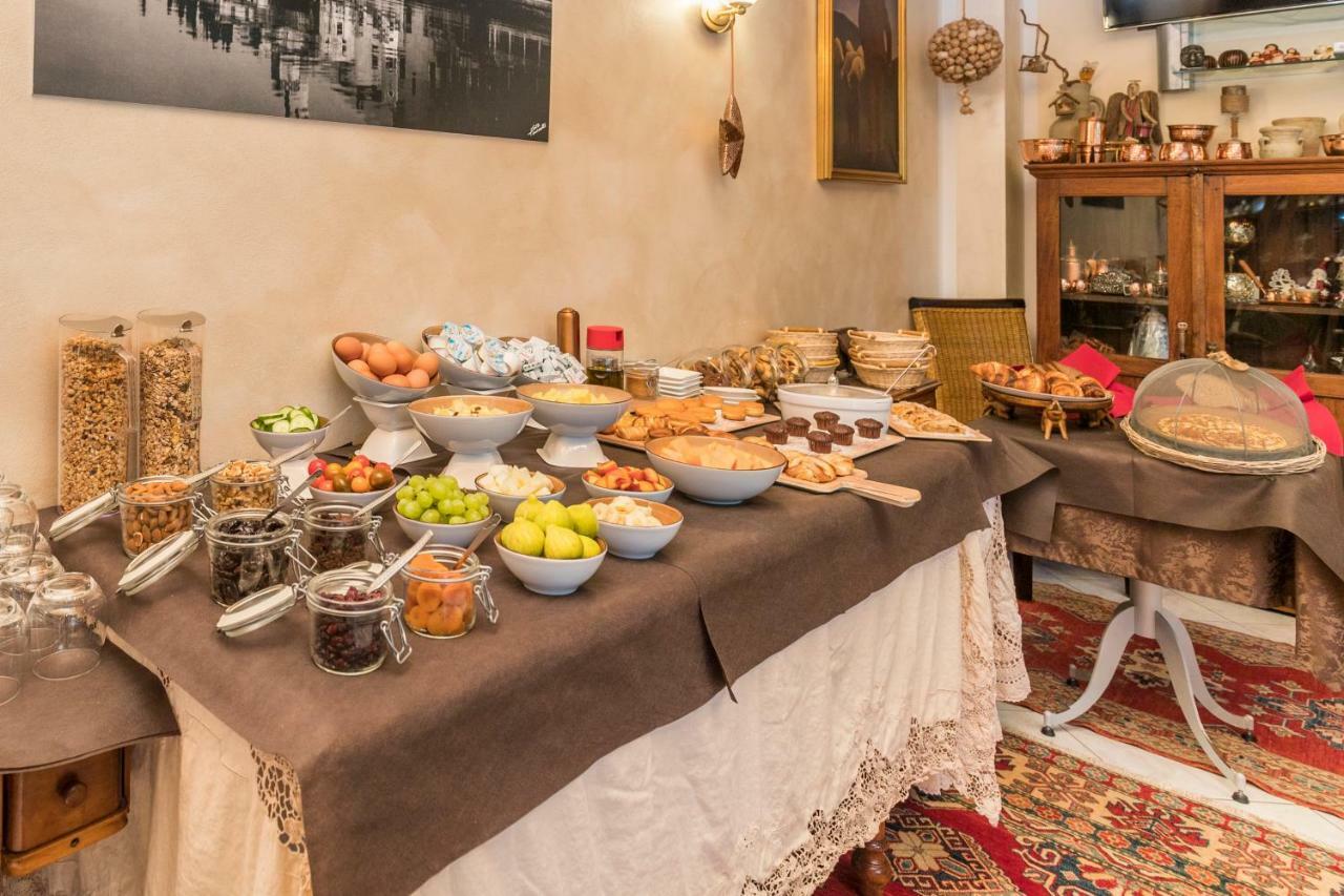 B&B Casa Benamati by Kelly Malcesine Bagian luar foto